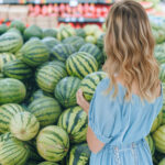 Retrato De Uma Pessoa Comendo Melancia 150x150